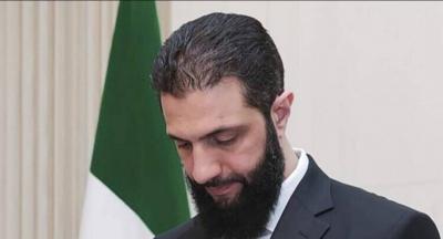 فيديو للشرع وهو يتجول بسيارته في أحد أحياء دمشق
