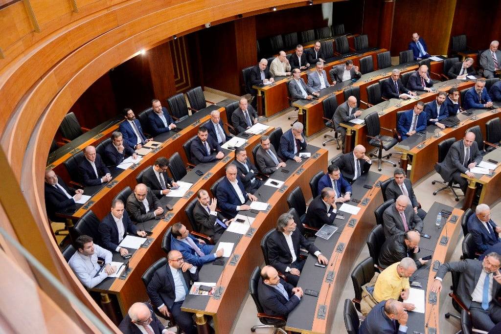 مجلس النواب يقرّ القانون المتعلق بتجريم إطلاق عيارات نارية في الهواء
