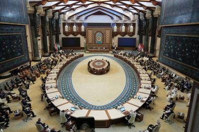 قمة بغداد تحدت التيار الإيراني