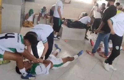 دخول لاعبي فريق الاتحاد الرياضي الغرباوي المغربي في نوبة بكاء!