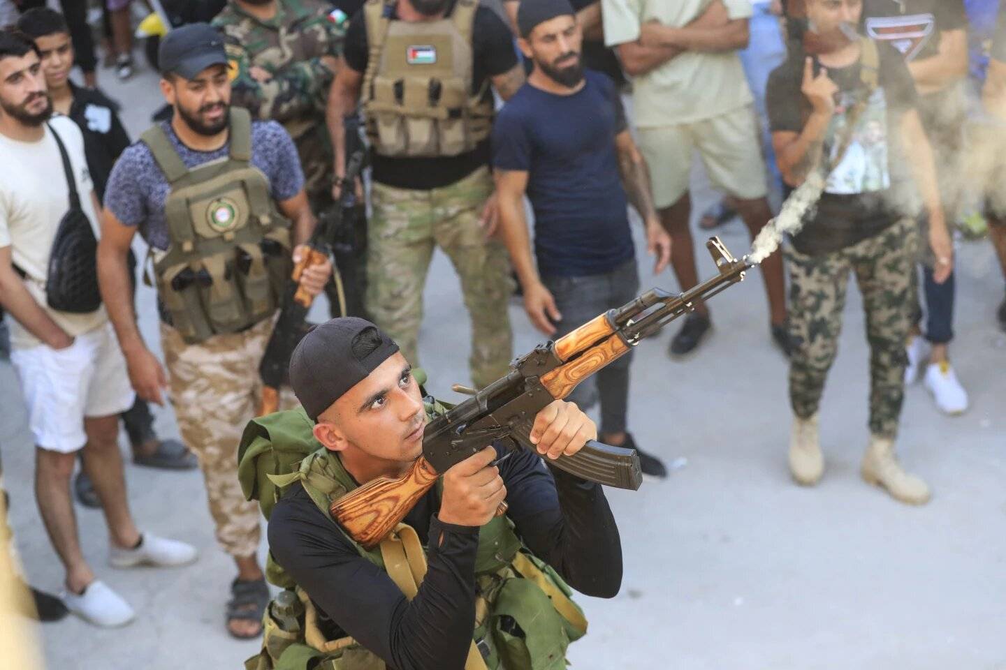 بالأسماء.. من هذه المخيمات سيبدأ سحب السلاح الفلسطيني!