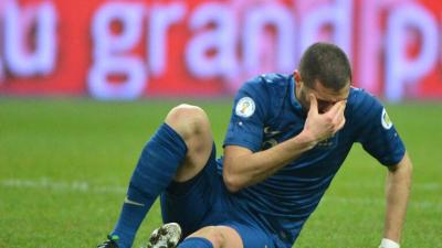 طبيب منتخب فرنسا يعترف ويكشف عن كواليس أزمة بنزيما وديشامب