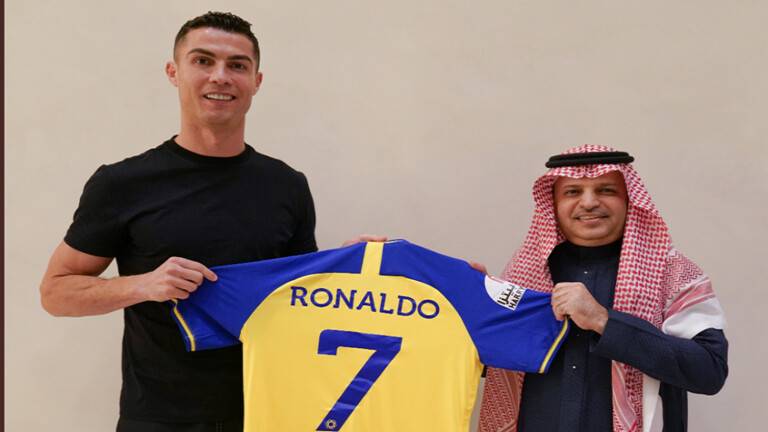 رسميا.. النصر السعودي يعلن تعاقده مع رونالدو
