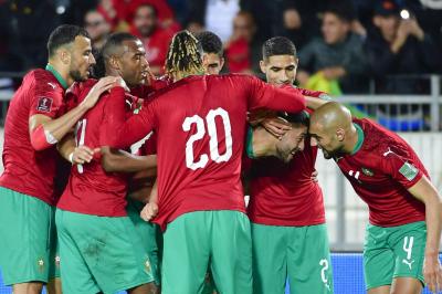 ملك المغرب يحيّي منتخب بلاده على 
