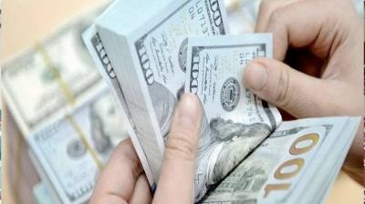 الدولار يستقر قبل بيانات التضخّم