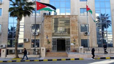 الأردن يوقف استقدام العمالة الأجنبية