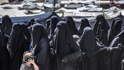 المرصد السوري: ترحيل 224 عائلة من مخيم الهول الى العراق