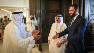 أمير الكويت يستقبل الشرع في قصر البيان