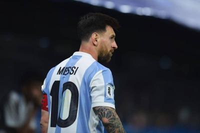 لاعب برشلونة يكشف: ميسي 