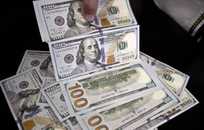 انهيار العلاقة بين الدولار وعوائد السندات الأميركية