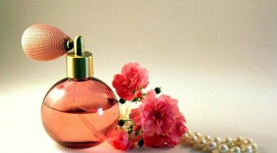 بـ6 خطوات بسيطة تحافظ على رائحة عطرك طوال اليوم