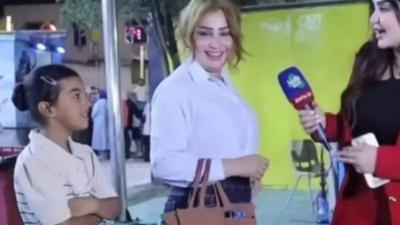 فيديو لأم يغضب العراقيين... وموجة اتهامات بالتنمر على طفلتها