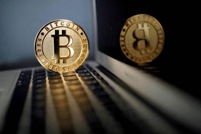 البيتكوين تتجاوز 110 آلاف دولار