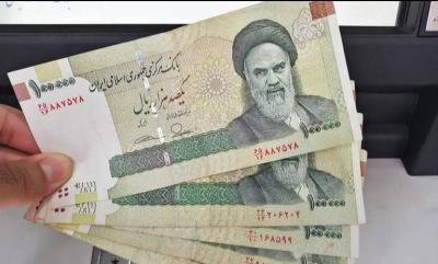 منذ بدء الحرب مع إسرائيل... التومان الايراني يفقد 13.6% من قيمته أمام الدولار