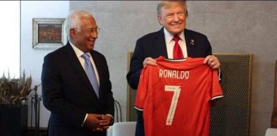 رونالدو يهدي ترامب قميصا يحمل 