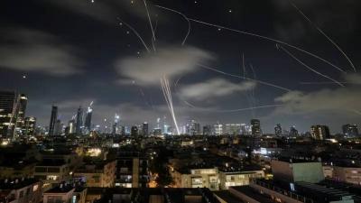 إيران تهاجم إسرائيل بـ 