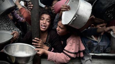 مقتل 60 فلسطينياً في غزة.. و