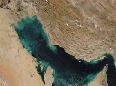 مضيق هرمز.. أهم شريان نفطي في العالم