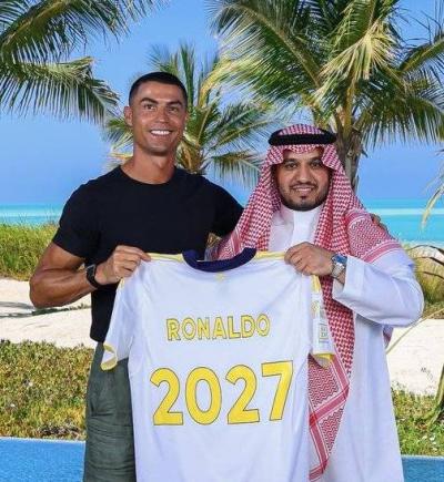 ‏النصر يعلن تجديد عقد كريستيانو رونالدو