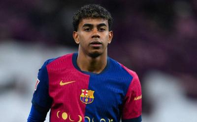 لامين يامال يفاجئ برشلونة بطلب غريب.. ما علاقة الرقم 10؟