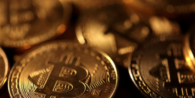 كيف أصبحت بتكوين مرآة لمعنويات المستثمرين؟