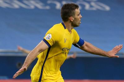 القميص 9 في النصر.. إرث ذهبي يتحول إلى عبء ثقيل
