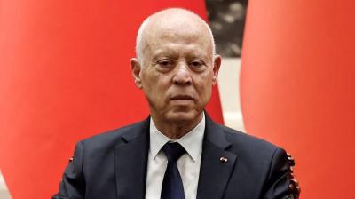 تونس... السجن 6 أشهر لموقوف رفض مشاهدة نشاط سعيّد على التلفاز