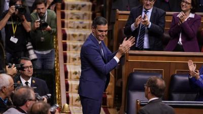 رئيس وزراء إسبانيا يرفض التنحي عن منصبه