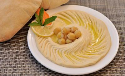 ما هي الطريقة الصحيحة لتناول الحمص؟