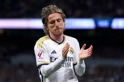 مودريتش يودع ريال مدريد في ليلة الرباعية