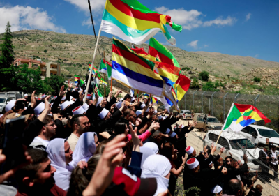 هل يؤثر القصف الإسرائيلي للدبابات السورية في السويداء على محادثات باكو؟