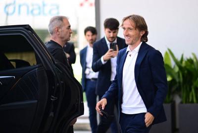 مودريتش بعد التوقيع لميلان: لا أشعر بالرضا أبداً