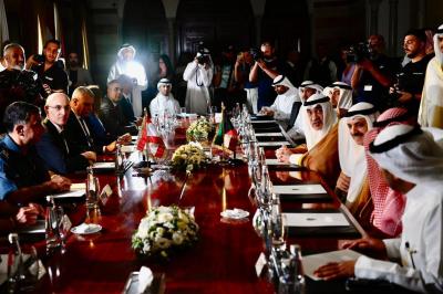 بالفيديو: انقطاع الكهرباء يربك اجتماع 
