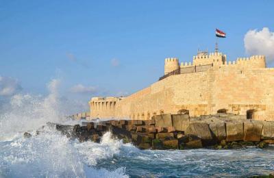 بعد تجدد القلق.. هل يهدد التسونامي سواحل مصر؟
