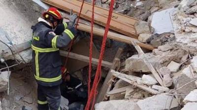 بعد 7 أيام... إنتشال إمرأة على قيد الحياة من تحت الأنقاض