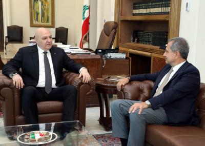 لبنان وقبرص تبحثان مد كابل كهرباء بحري