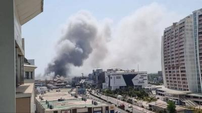 إيران... حريق في مجمع تجاري في ميناء أنزلي