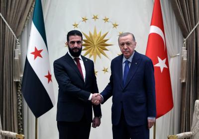 أردوغان والشرع يناقشان الهجمات الإسرائيلية في اتصال هاتفي