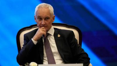 وزيرا الدفاع الروسي والإيراني يناقشان تعزيز التعاون