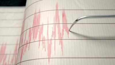 زلزال بقوة 5.7 درجة يهز سيرام الإندونيسية