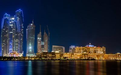 القطاع العقاري في أبوظبي يسجل أداءً استثنائيا في النصف الأول