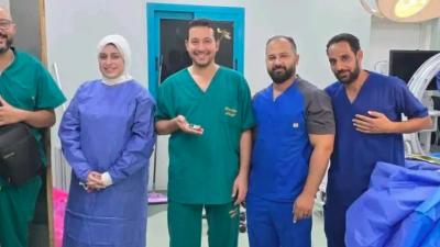 عملية فريدة تنهي كابوس مريض ابتلع هاتفاً محمولاً