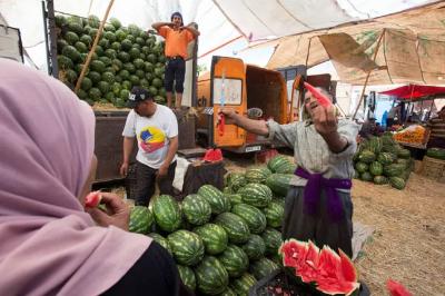 كيف يواجه المغاربة ارتفاع الأسعار وجشع البنوك؟