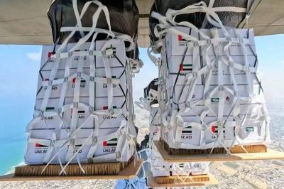 الإمارات تنفذ الإنزال الجوي الـ76 للمساعدات في غزة