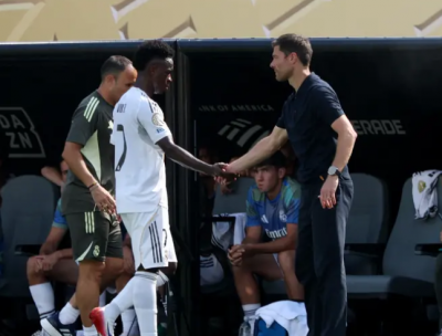 ريال مدريد يشتعل.. فينيسيوس غاضب جداً من ألونسو