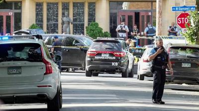 أميركا.. قتلى وجرحى بإطلاق نار في مدرسة بمينيابوليس