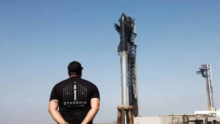 ماسك يواجه انتكاسة جديدة بعد إلغاء رحلة ستارشيب التجريبية