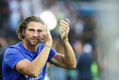 حرب روسيا وأوكرانيا تنتقل إلى غرفة ملابس باريس سان جيرمان