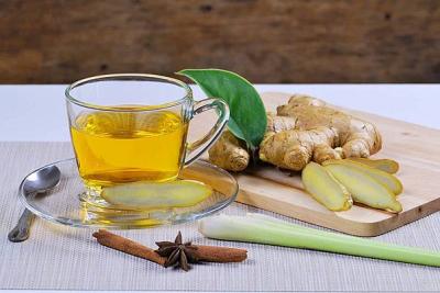 شاي الليمون والزنجبيل... كيف يقي من الأمراض المزمنة؟