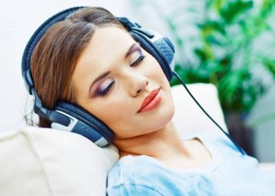 أنواع من الموسيقى يمكن أن تقلل بشكل كبير من أعراض دوار الحركة